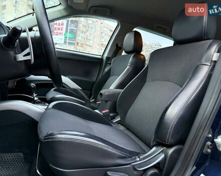 Синий Мицубиси Аутлендер, объемом двигателя 2.18 л и пробегом 289 тыс. км за 9990 $, фото 8 на Automoto.ua