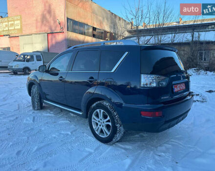 Синий Мицубиси Аутлендер, объемом двигателя 2 л и пробегом 257 тыс. км за 10500 $, фото 3 на Automoto.ua