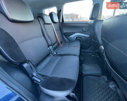 Синий Мицубиси Аутлендер, объемом двигателя 2 л и пробегом 257 тыс. км за 10500 $, фото 17 на Automoto.ua