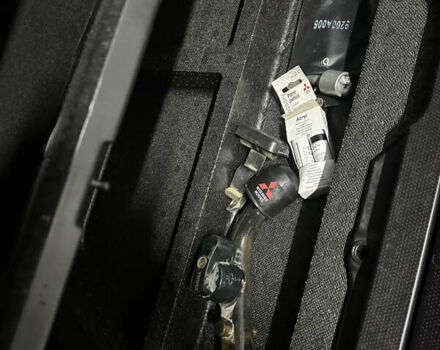 Синий Мицубиси Аутлендер, объемом двигателя 2.3 л и пробегом 202 тыс. км за 11650 $, фото 32 на Automoto.ua