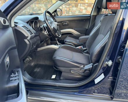 Мицубиси Аутлендер 2011 в Бердичеве на Automoto.ua Синий Мицубиси Аутлендер, объемом двигателя 2.2 л и пробегом 236 тыс. км за 11700 $, фото 40 на Automoto.ua