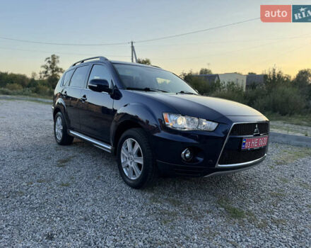 Мицубиси Аутлендер 2011 в Бердичеве на Automoto.ua Синий Мицубиси Аутлендер, объемом двигателя 2.2 л и пробегом 236 тыс. км за 11700 $, фото 12 на Automoto.ua