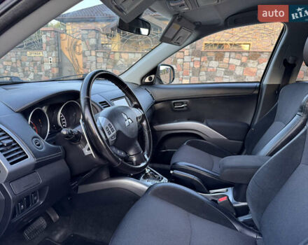 Мицубиси Аутлендер 2011 в Бердичеве на Automoto.ua Синий Мицубиси Аутлендер, объемом двигателя 2.2 л и пробегом 236 тыс. км за 11700 $, фото 41 на Automoto.ua