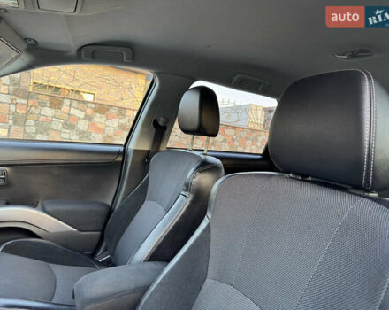 Мицубиси Аутлендер 2011 в Бердичеве на Automoto.ua Синий Мицубиси Аутлендер, объемом двигателя 2.2 л и пробегом 236 тыс. км за 11700 $, фото 45 на Automoto.ua