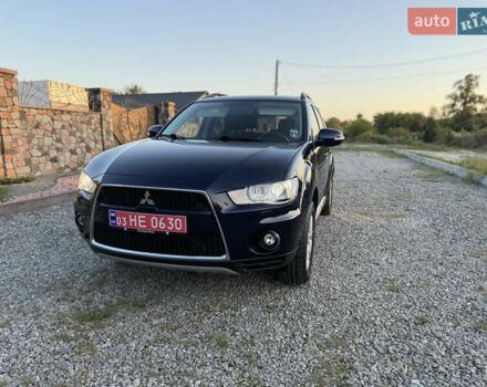 Мицубиси Аутлендер 2011 в Бердичеве на Automoto.ua Синий Мицубиси Аутлендер, объемом двигателя 2.2 л и пробегом 236 тыс. км за 11700 $, фото 5 на Automoto.ua