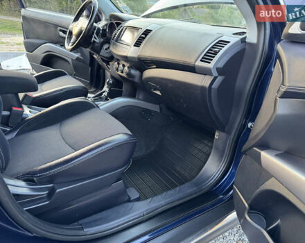 Мицубиси Аутлендер 2011 в Бердичеве на Automoto.ua Синий Мицубиси Аутлендер, объемом двигателя 2.2 л и пробегом 236 тыс. км за 11700 $, фото 54 на Automoto.ua