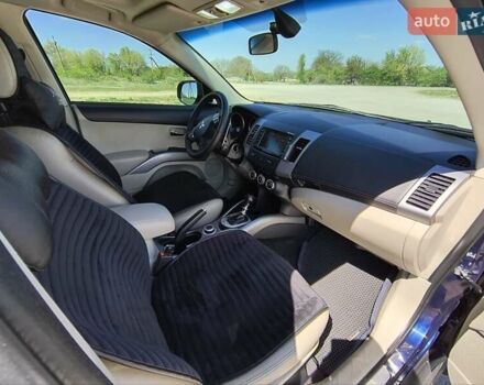 Синій Міцубісі Аутлендер, об'ємом двигуна 2.2 л та пробігом 270 тис. км за 12300 $, фото 10 на Automoto.ua