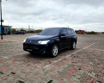 Синий Мицубиси Аутлендер, объемом двигателя 2 л и пробегом 314 тыс. км за 10999 $, фото 2 на Automoto.ua