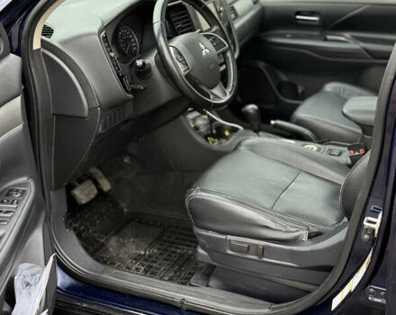 Синій Міцубісі Аутлендер, об'ємом двигуна 2.4 л та пробігом 212 тис. км за 10000 $, фото 6 на Automoto.ua