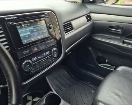 Синій Міцубісі Аутлендер, об'ємом двигуна 2.36 л та пробігом 183 тис. км за 14000 $, фото 16 на Automoto.ua