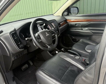 Синий Мицубиси Аутлендер, объемом двигателя 3 л и пробегом 180 тыс. км за 13000 $, фото 9 на Automoto.ua