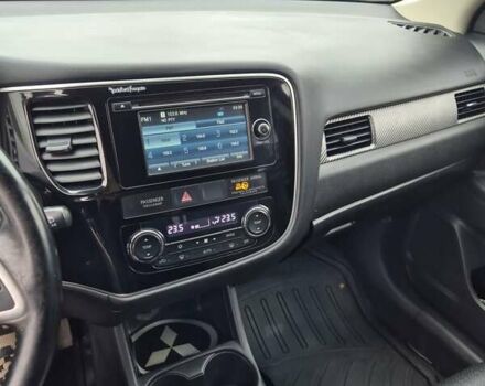 Синій Міцубісі Аутлендер, об'ємом двигуна 2.36 л та пробігом 183 тис. км за 14000 $, фото 18 на Automoto.ua