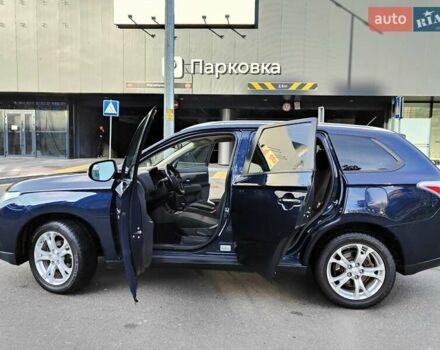 Синій Міцубісі Аутлендер, об'ємом двигуна 2.4 л та пробігом 213 тис. км за 10990 $, фото 9 на Automoto.ua