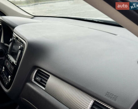 Синий Мицубиси Аутлендер, объемом двигателя 2 л и пробегом 218 тыс. км за 12550 $, фото 36 на Automoto.ua