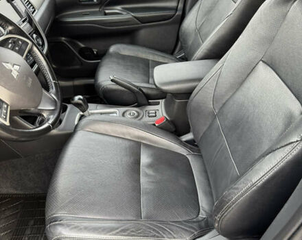 Синий Мицубиси Аутлендер, объемом двигателя 2 л и пробегом 218 тыс. км за 12550 $, фото 17 на Automoto.ua