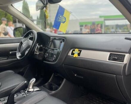 Міцубісі Аутлендер 2014 у Житомирі на Automoto.ua Синій Міцубісі Аутлендер, об'ємом двигуна 2 л та пробігом 151 тис. км за 15999 $, фото 25 на Automoto.ua