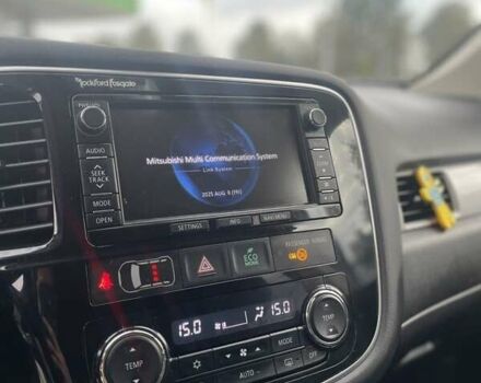 Міцубісі Аутлендер 2014 у Житомирі на Automoto.ua Синій Міцубісі Аутлендер, об'ємом двигуна 2 л та пробігом 151 тис. км за 15999 $, фото 6 на Automoto.ua