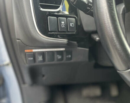 Синій Міцубісі Аутлендер, об'ємом двигуна 2 л та пробігом 155 тис. км за 14999 $, фото 19 на Automoto.ua