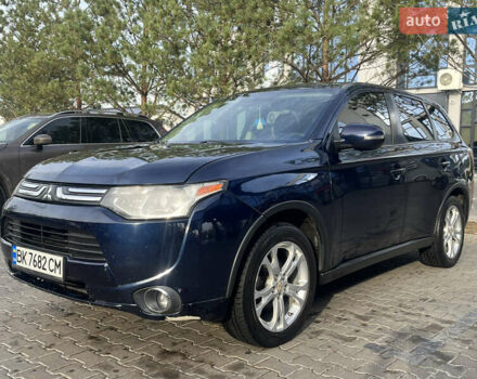 Синий Мицубиси Аутлендер, объемом двигателя 2.36 л и пробегом 187 тыс. км за 9999 $, фото 2 на Automoto.ua