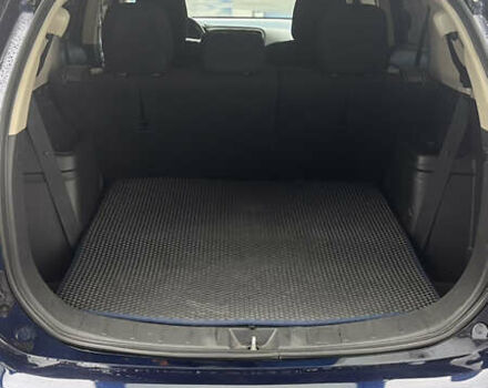 Синий Мицубиси Аутлендер, объемом двигателя 2.36 л и пробегом 203 тыс. км за 14200 $, фото 7 на Automoto.ua