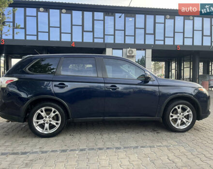 Синий Мицубиси Аутлендер, объемом двигателя 2.36 л и пробегом 187 тыс. км за 9999 $, фото 7 на Automoto.ua