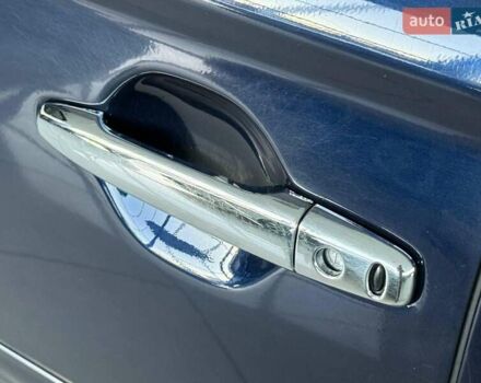 Синий Мицубиси Аутлендер, объемом двигателя 3 л и пробегом 144 тыс. км за 15940 $, фото 4 на Automoto.ua