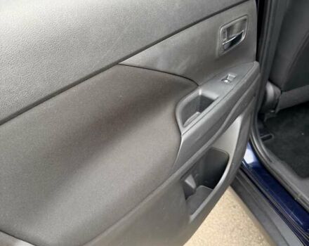 Синий Мицубиси Аутлендер, объемом двигателя 3 л и пробегом 123 тыс. км за 15900 $, фото 16 на Automoto.ua