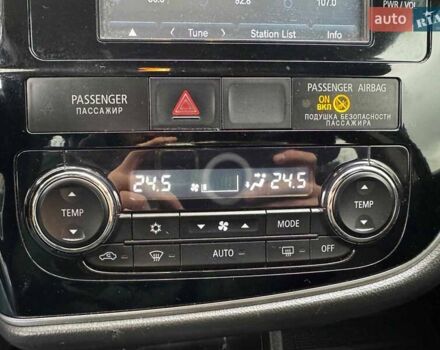 Синий Мицубиси Аутлендер, объемом двигателя 2 л и пробегом 238 тыс. км за 14940 $, фото 18 на Automoto.ua