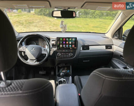 Синий Мицубиси Аутлендер, объемом двигателя 3 л и пробегом 157 тыс. км за 15000 $, фото 26 на Automoto.ua