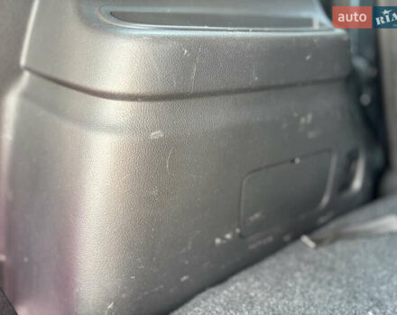 Синий Мицубиси Аутлендер, объемом двигателя 3 л и пробегом 157 тыс. км за 15000 $, фото 32 на Automoto.ua