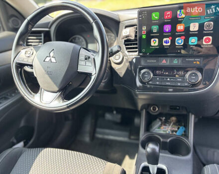 Синий Мицубиси Аутлендер, объемом двигателя 3 л и пробегом 157 тыс. км за 15000 $, фото 15 на Automoto.ua