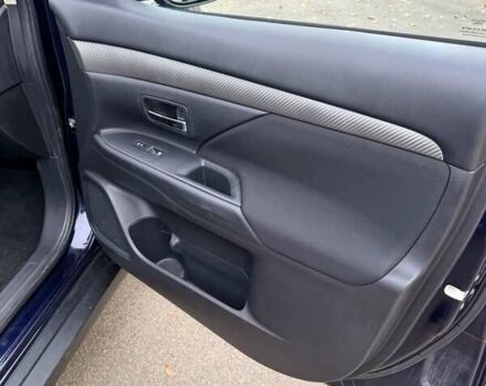 Синий Мицубиси Аутлендер, объемом двигателя 3 л и пробегом 123 тыс. км за 15900 $, фото 24 на Automoto.ua