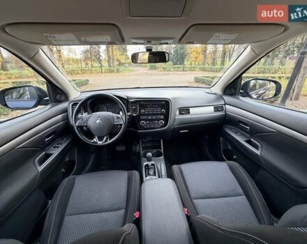 Синий Мицубиси Аутлендер, объемом двигателя 3 л и пробегом 123 тыс. км за 15900 $, фото 20 на Automoto.ua