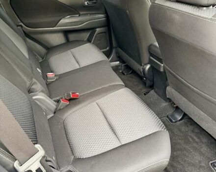 Синий Мицубиси Аутлендер, объемом двигателя 3 л и пробегом 123 тыс. км за 15900 $, фото 22 на Automoto.ua