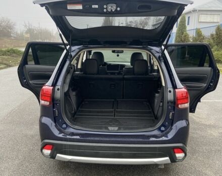 Синий Мицубиси Аутлендер, объемом двигателя 3 л и пробегом 120 тыс. км за 14500 $, фото 19 на Automoto.ua