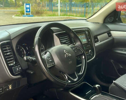 Міцубісі Аутлендер 2017 у Миколаєві на Automoto.ua Синій Міцубісі Аутлендер, об'ємом двигуна 2.36 л та пробігом 135 тис. км за 13899 $, фото 8 на Automoto.ua