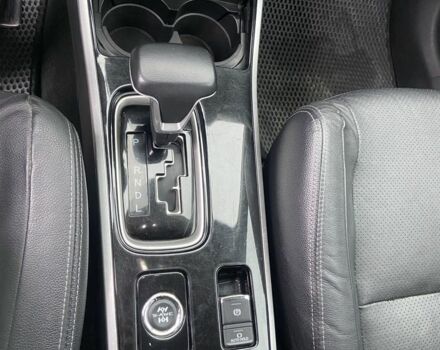 Синий Мицубиси Аутлендер, объемом двигателя 3 л и пробегом 120 тыс. км за 14500 $, фото 10 на Automoto.ua