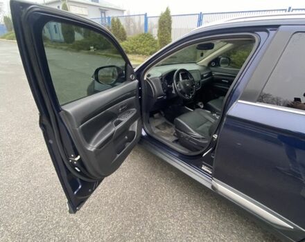 Синий Мицубиси Аутлендер, объемом двигателя 3 л и пробегом 120 тыс. км за 14500 $, фото 8 на Automoto.ua