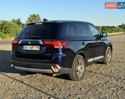 Міцубісі Аутлендер 2017 у Дніпро (Дніпропетровську) на Automoto.ua Синій Міцубісі Аутлендер, об'ємом двигуна 2.36 л та пробігом 105 тис. км за 14450 $, фото 6 на Automoto.ua
