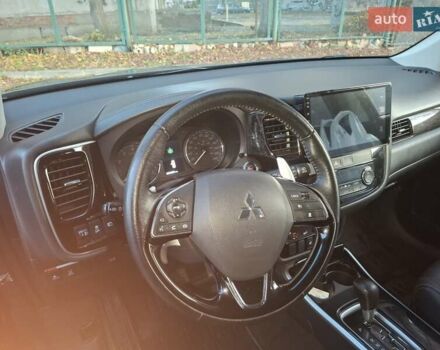 Синий Мицубиси Аутлендер, объемом двигателя 3 л и пробегом 93 тыс. км за 21500 $, фото 13 на Automoto.ua