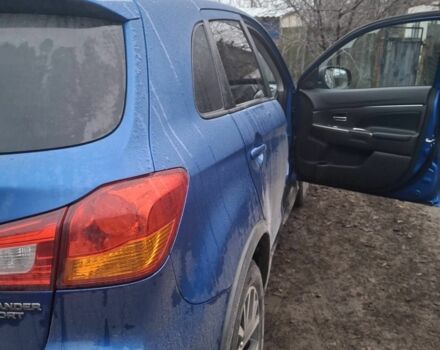Синій Міцубісі Аутлендер, об'ємом двигуна 0 л та пробігом 2 тис. км за 15000 $, фото 2 на Automoto.ua