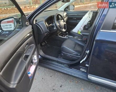 Синий Мицубиси Аутлендер, объемом двигателя 3 л и пробегом 93 тыс. км за 21500 $, фото 14 на Automoto.ua