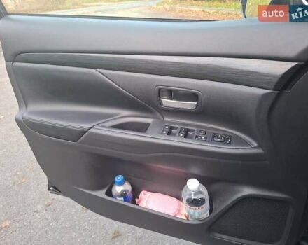 Синий Мицубиси Аутлендер, объемом двигателя 3 л и пробегом 93 тыс. км за 21500 $, фото 18 на Automoto.ua