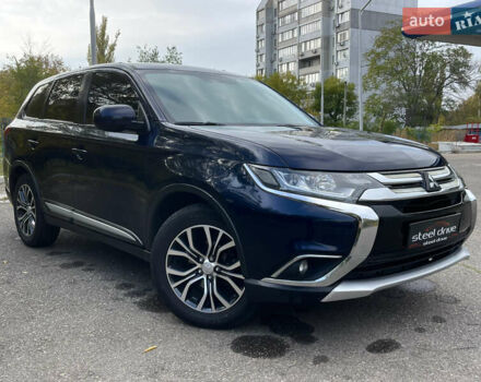 Міцубісі Аутлендер 2017 у Миколаєві на Automoto.ua Синій Міцубісі Аутлендер, об'ємом двигуна 2.36 л та пробігом 135 тис. км за 13899 $, фото 2 на Automoto.ua