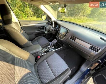 Синий Мицубиси Аутлендер, объемом двигателя 2.4 л и пробегом 221 тыс. км за 12300 $, фото 15 на Automoto.ua