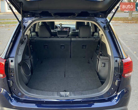 Синий Мицубиси Аутлендер, объемом двигателя 2.36 л и пробегом 71 тыс. км за 13800 $, фото 10 на Automoto.ua