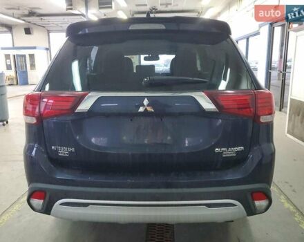 Синий Мицубиси Аутлендер, объемом двигателя 3 л и пробегом 80 тыс. км за 2900 $, фото 5 на Automoto.ua