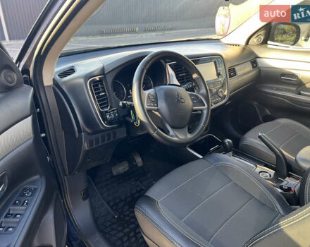 Синий Мицубиси Аутлендер, объемом двигателя 2.36 л и пробегом 150 тыс. км за 15500 $, фото 12 на Automoto.ua