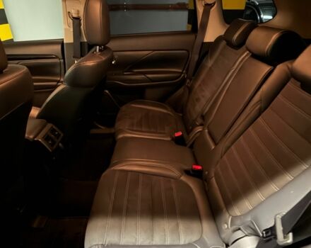 Синий Мицубиси Аутлендер, объемом двигателя 2 л и пробегом 128 тыс. км за 20000 $, фото 16 на Automoto.ua