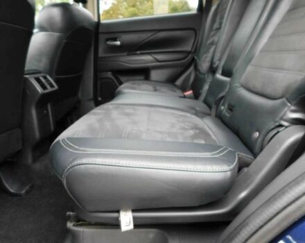 Синий Мицубиси Аутлендер, объемом двигателя 2.4 л и пробегом 37 тыс. км за 9400 $, фото 13 на Automoto.ua